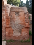 00105 ostia - necropoli della via ostiense (porta romana necropolis) - b12 - colombari gemelli - re - gesehen von norden (von innen).jpg